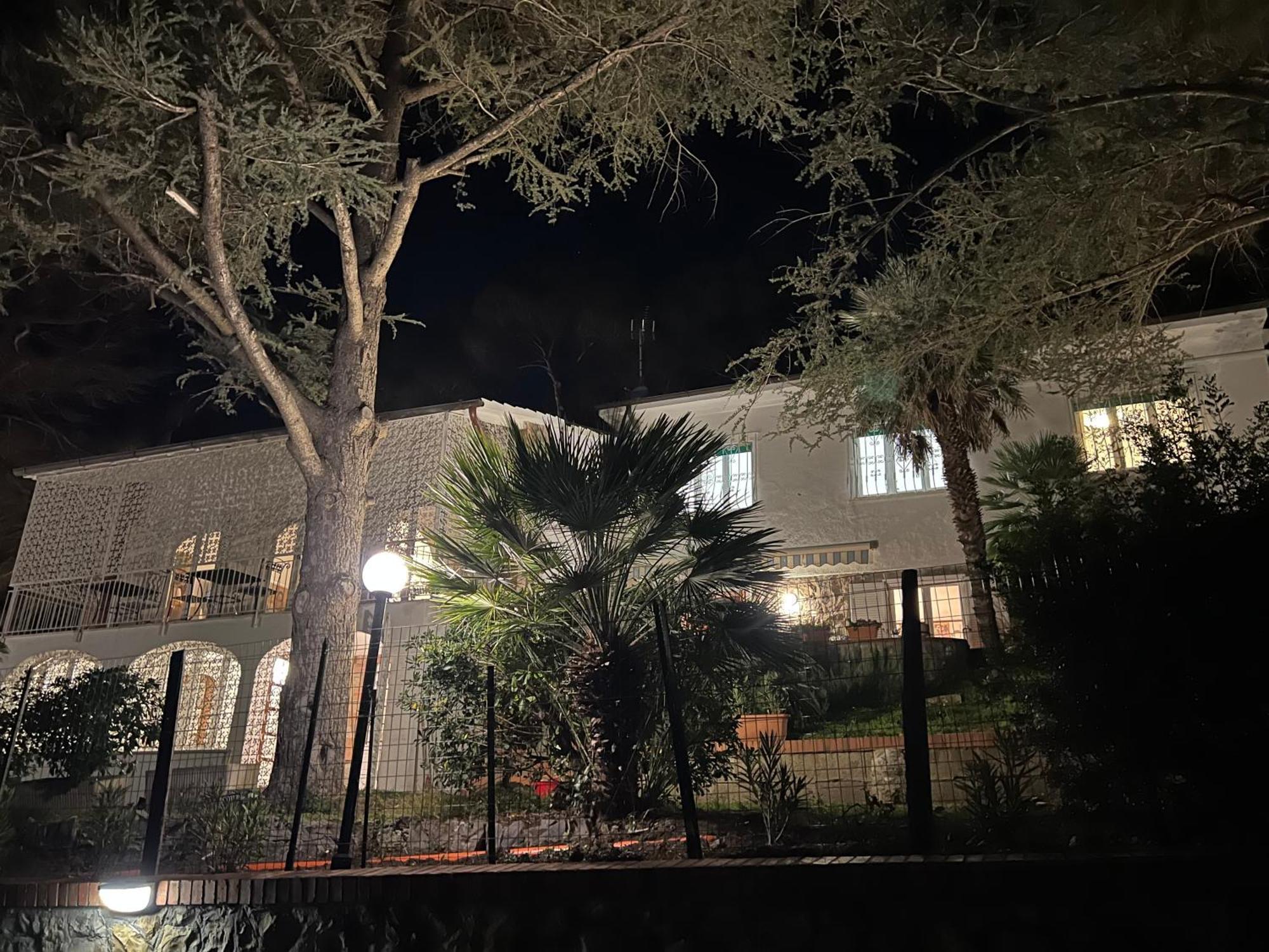 Villa Tara Quercianella Exteriör bild